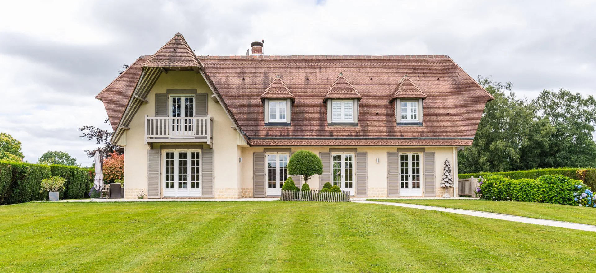 Descubrir esta propiedad: Saint-Gatien-des-Bois - Francia - Casa, 8 cuartos, 5 habitaciones - Slideshow Picture 3