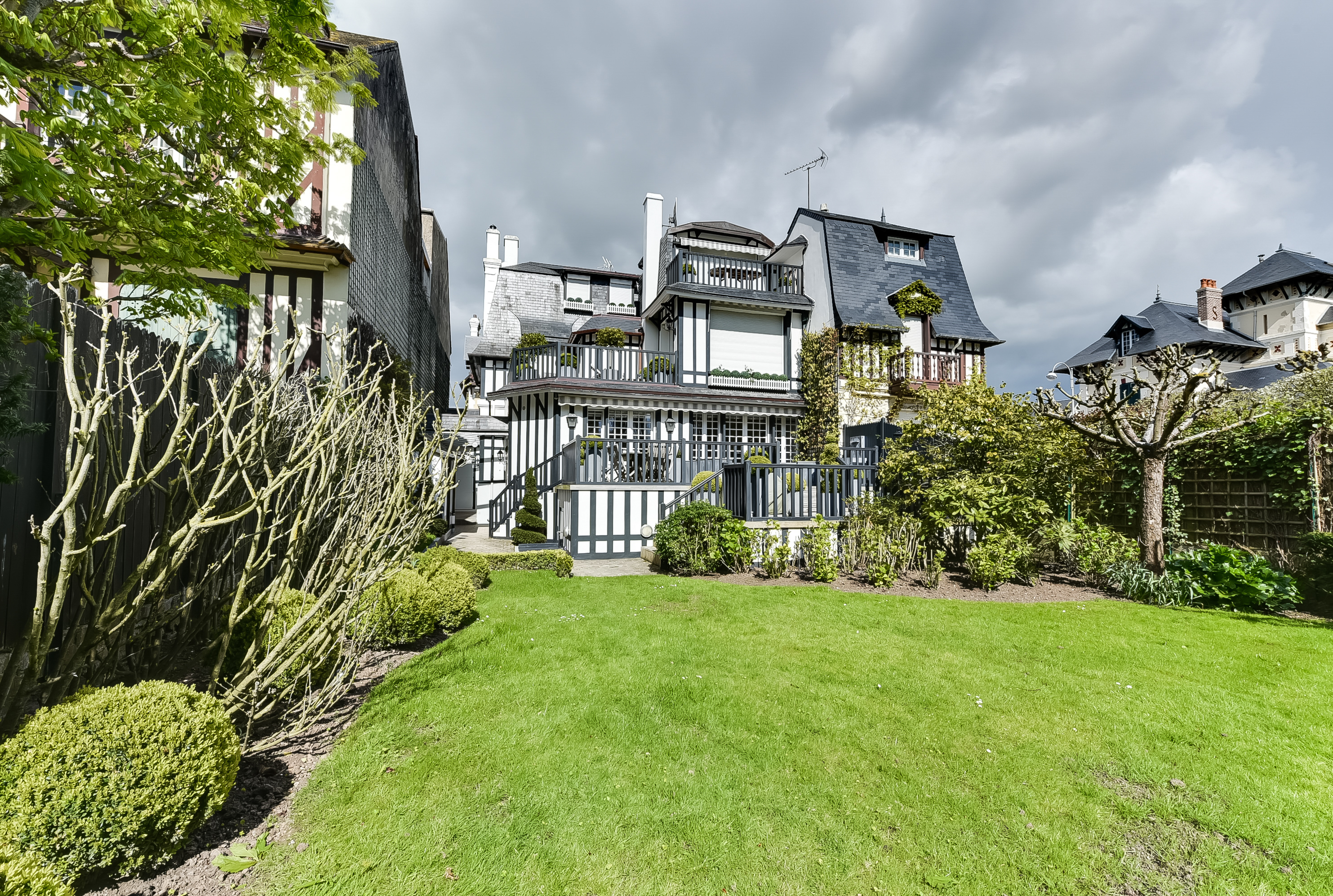 Luxury properties in Deauville and its region Agency BARNES